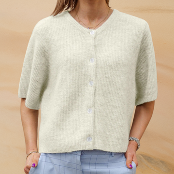Camille | Femme Gilet en Maille Douce à Manches Courtes