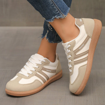 Ingrid | Chaussures rétro terrasse en suède blanc craie et sable pour femmes