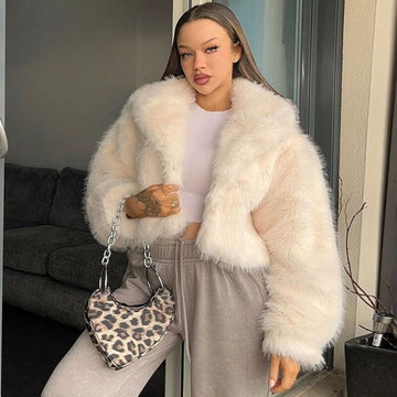 Aria | Veste courte en fausse fourrure à col à revers pour femmes