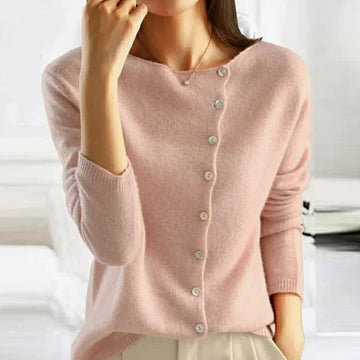 Céleste | Femme Cardigan Boutonné Asymétrique en Maille Douce